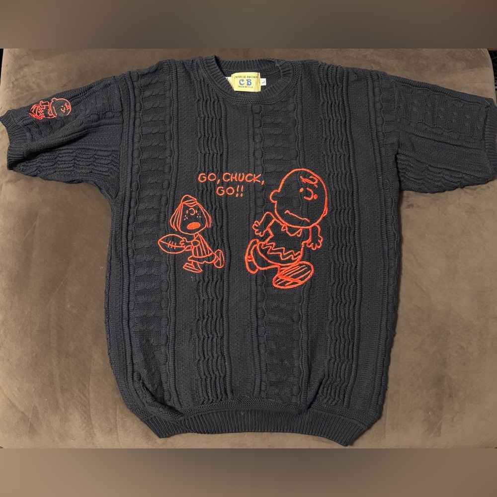 Vintage Charlie Brown Coogi Style Black Sweater Tee Go Chuck Go Football Rare L